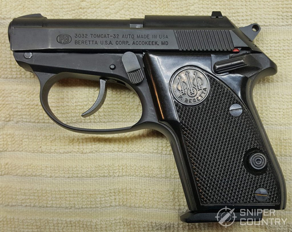 Beretta 3032 Tomcat left side