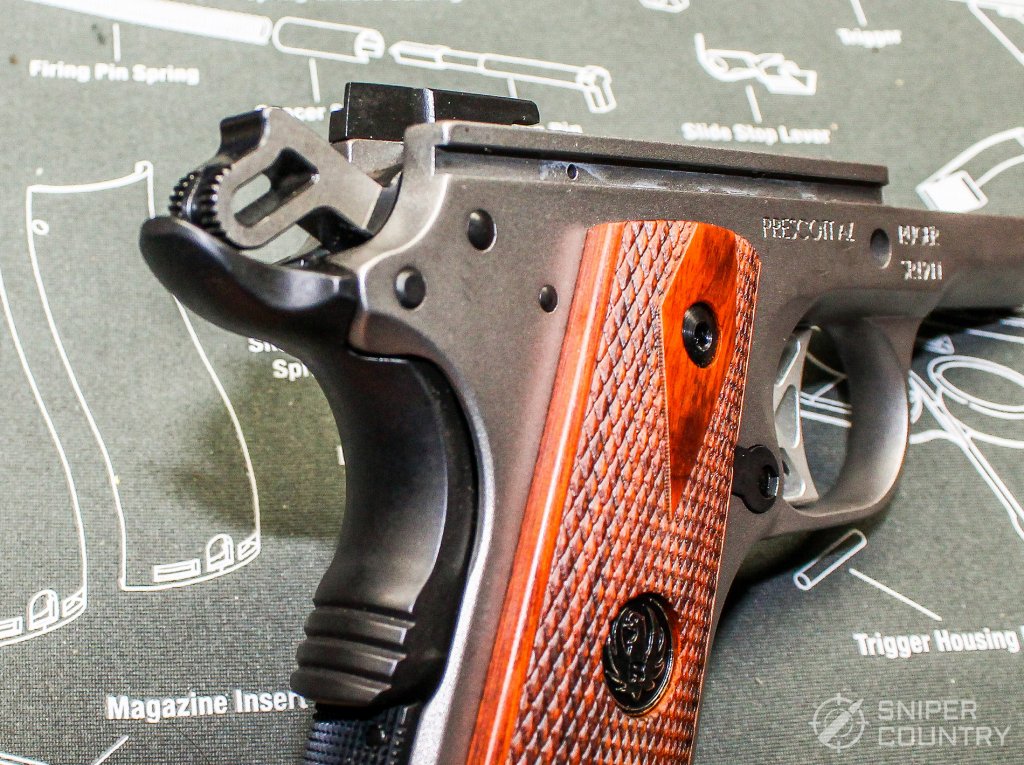 beavertail of the Ruger SR1911 Commander